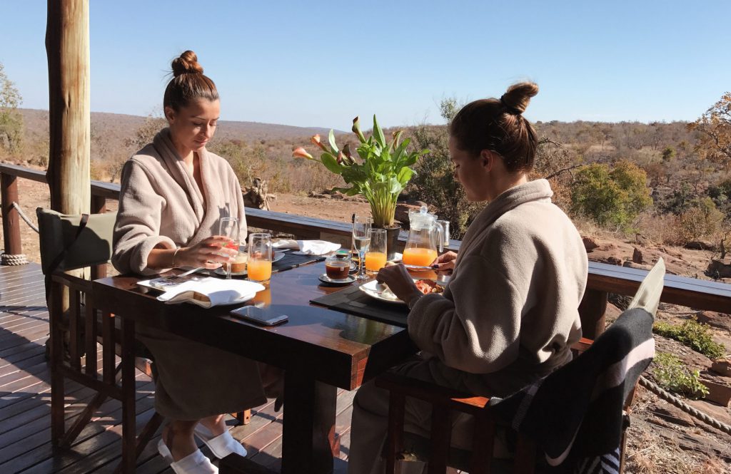 Tips for when you travel with someone